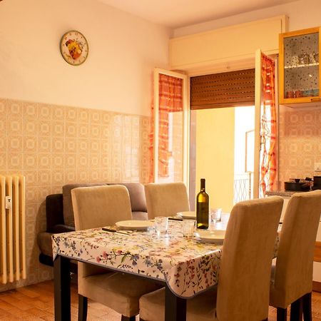 [POSTO AUTO GRATUITO] Relax a 30 metri dal mare Apartment Riva Ligure Bagian luar foto